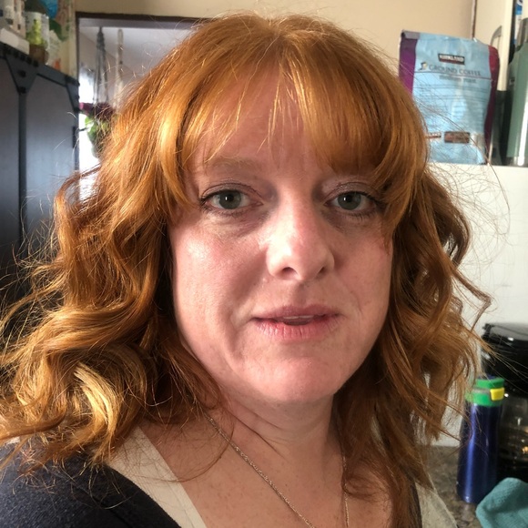 Meet your Posher, Kendra - Picture 2 of 2